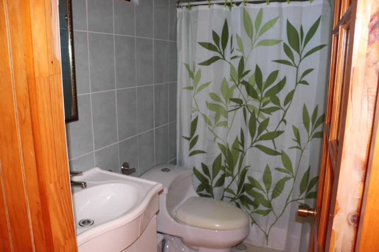 Hostal Avareipua Hanga Roa Extérieur photo